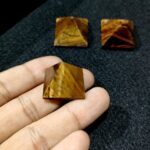 Tiger Eye 28-30 mm Small Pyramid - Image 2